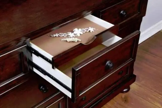 6PC QUEEN SIZE CHERRY BEDROOM SET - Image 2